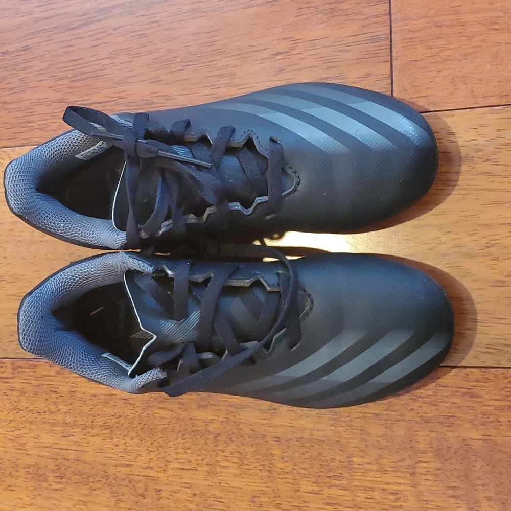 Kids' Adidas Ghosted 4 soccer cleats size 13.5